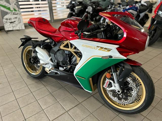 MV AGUSTA Superveloce 800