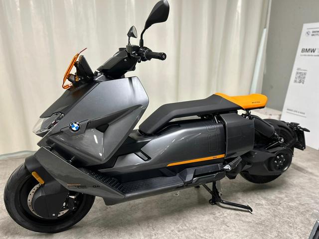 BMW CE 04
