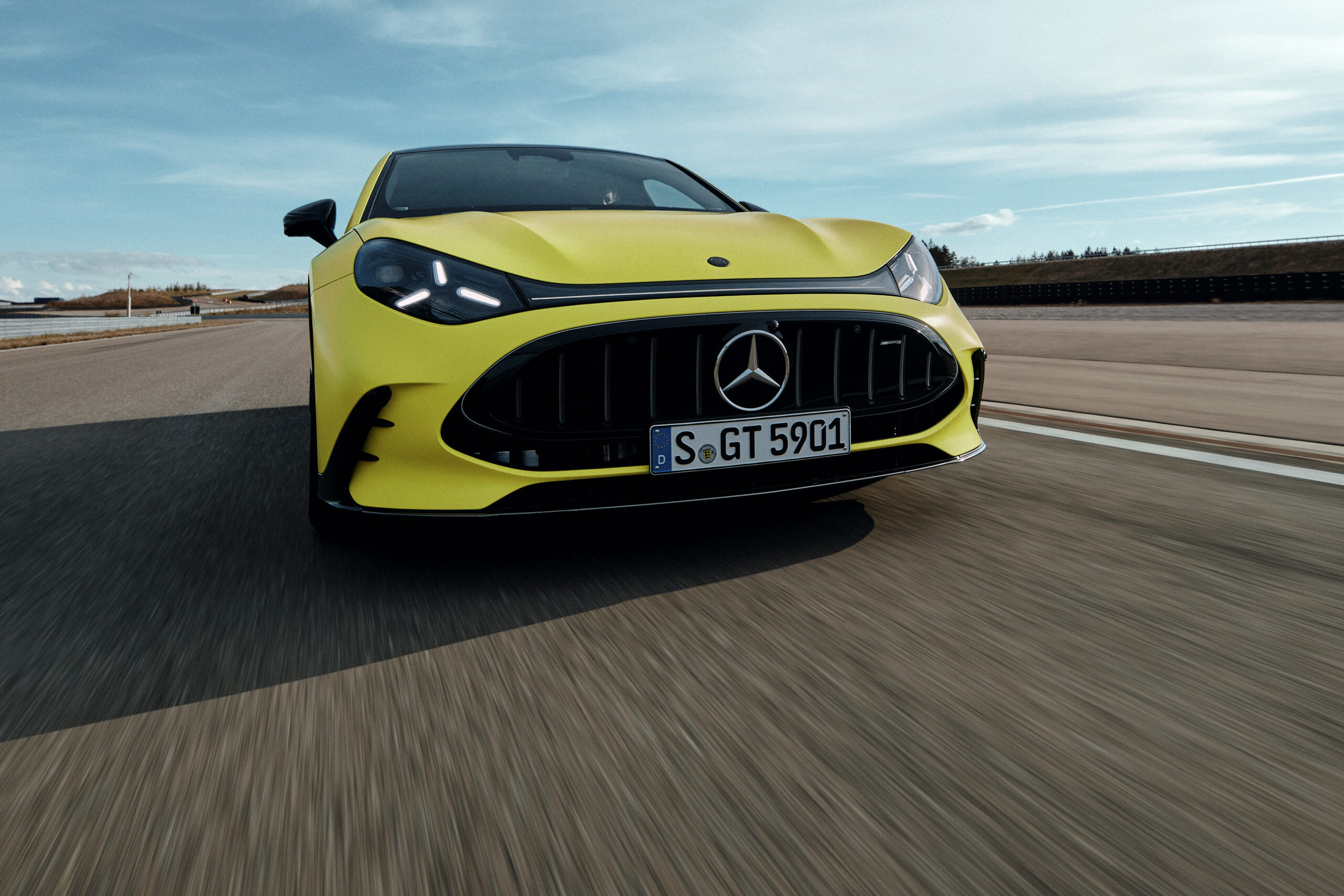 Das neue Mercedes-AMG GT 4-Türer Coupé: Revolutionäre Performance. Maximale Intensität.The new Mercedes-AMG GT 4-Door Coupé: Revolutionary performance. Maximum intensity.