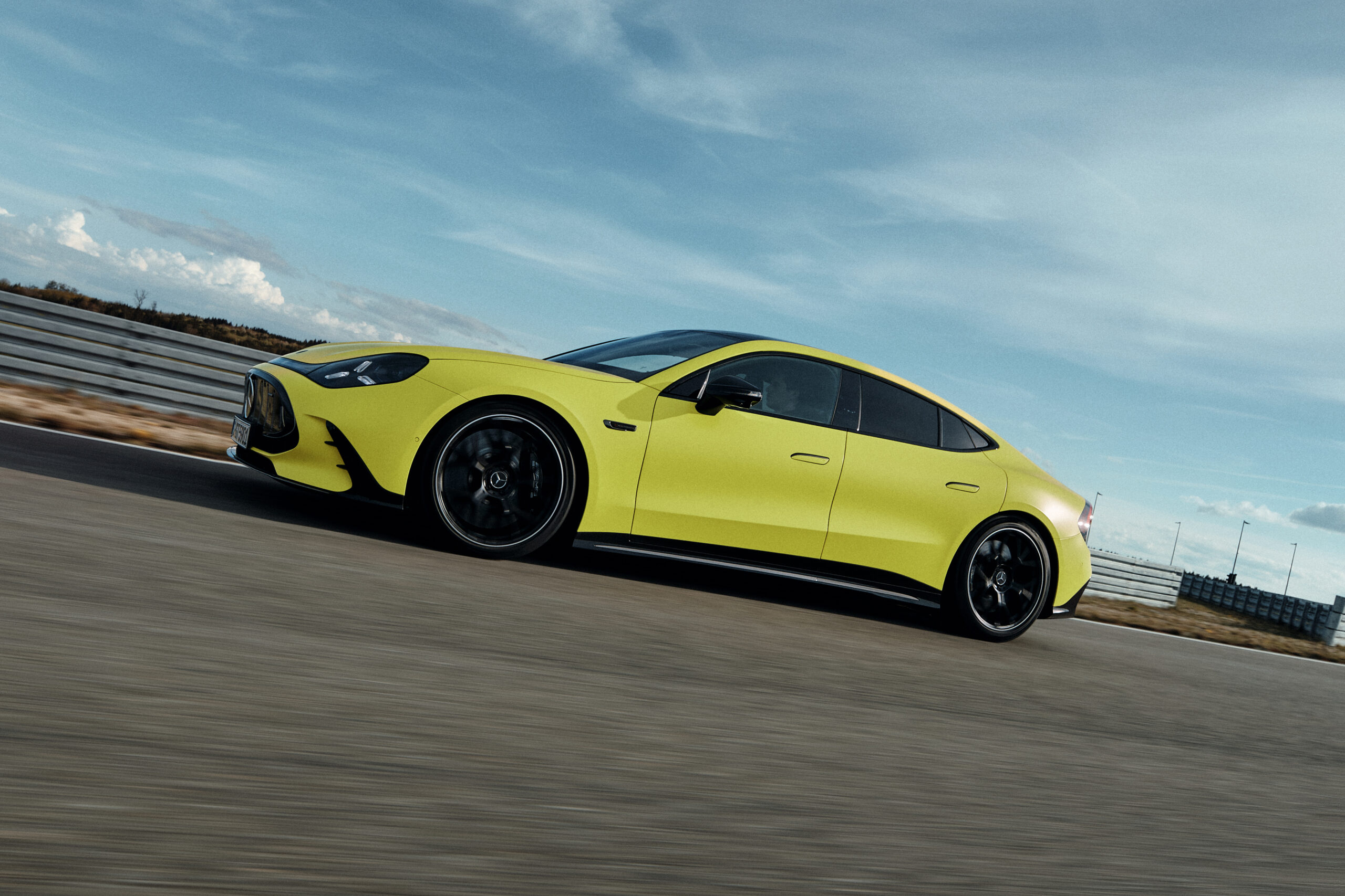 Das neue Mercedes-AMG GT 4-Türer Coupé: Revolutionäre Performance. Maximale Intensität.The new Mercedes-AMG GT 4-Door Coupé: Revolutionary performance. Maximum intensity.