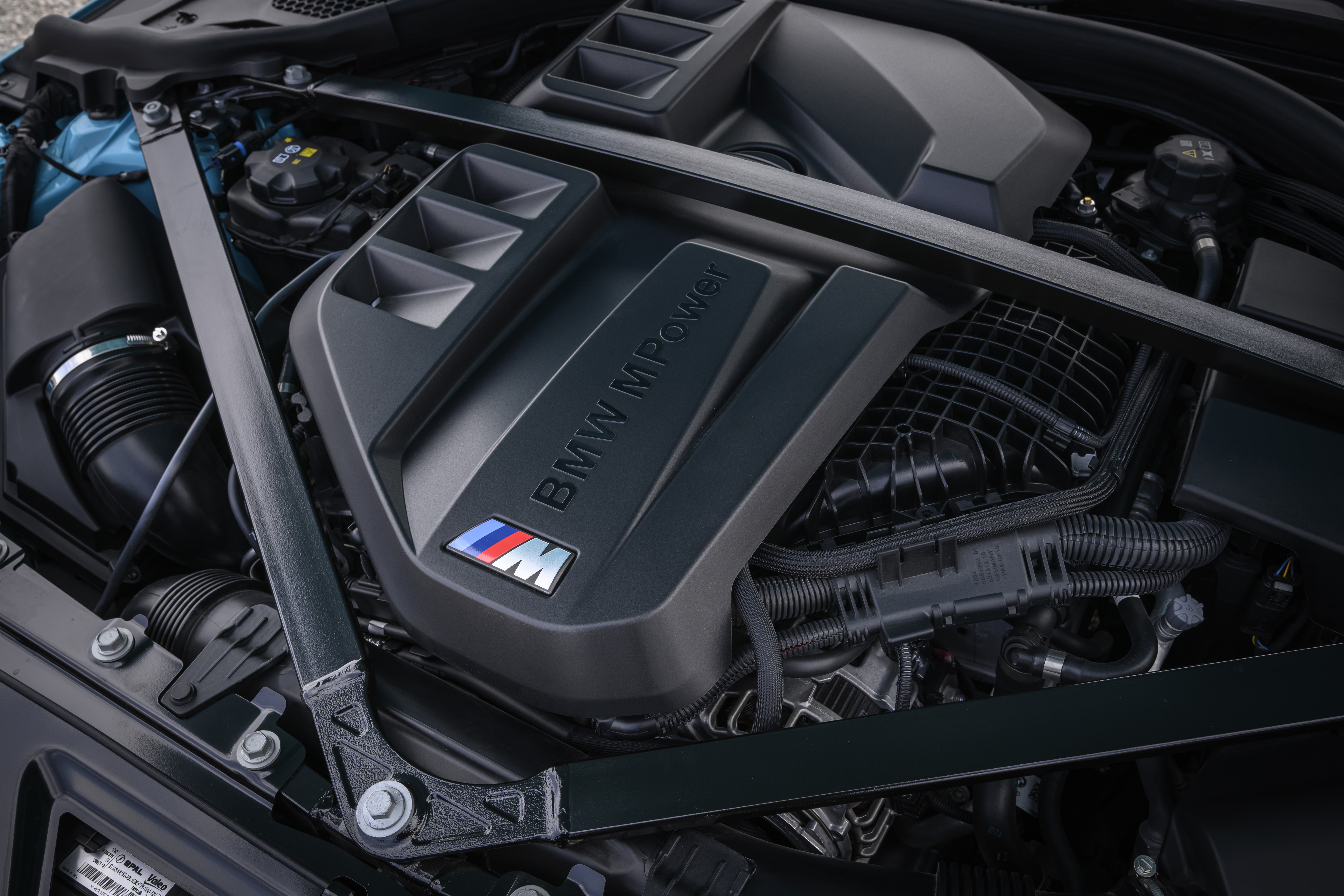 P90642590_highRes_the-new-bmw-m2-with-