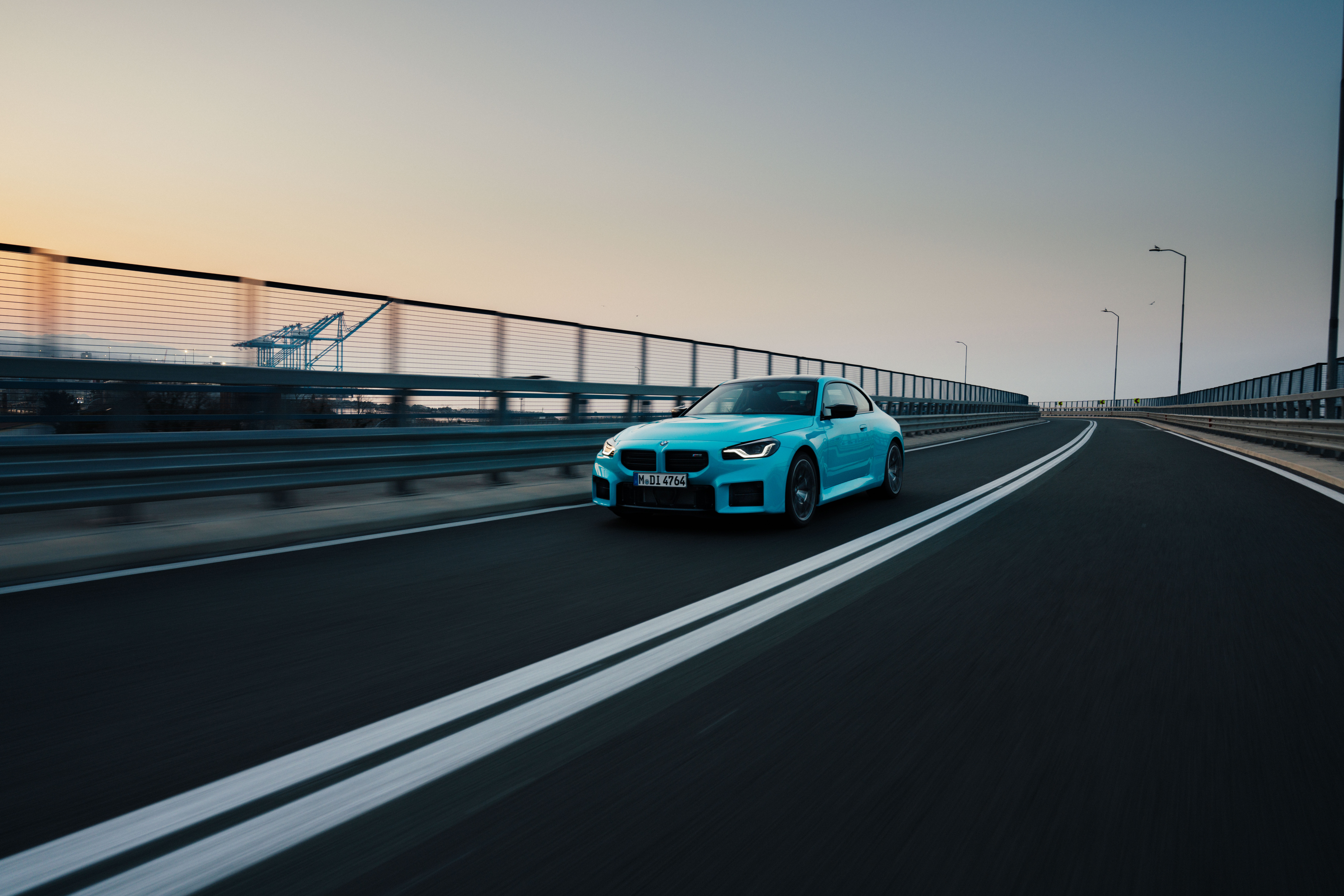 P90642605_highRes_the-new-bmw-m2-with-